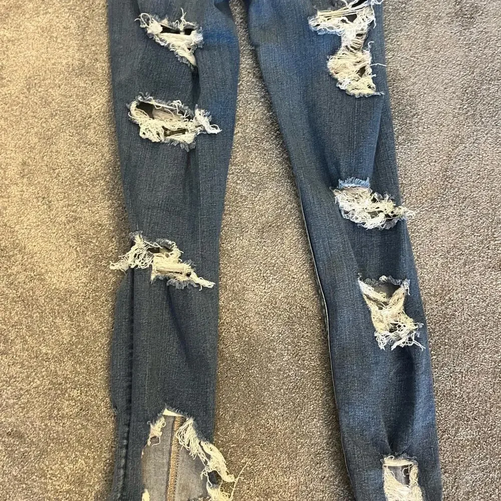 American eagle super hi rise distressed jegging jean‎